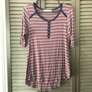 Slouchy Raglan Sleeve Hi-Low Henley Tee